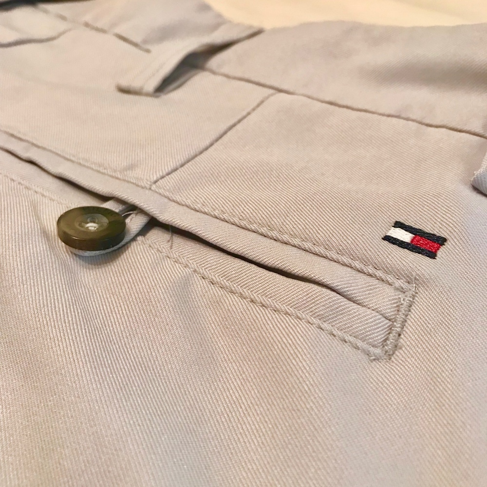 TOMMY HILFIGER GOLF SHORTS